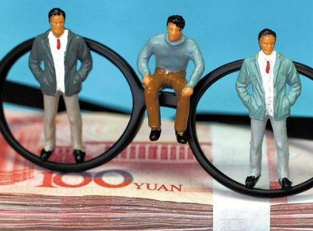 2025网贷下款到谁的银行卡，专业概括5个中央下令网贷强制停还